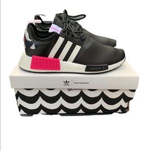 Adidas size 7 womens sneakers